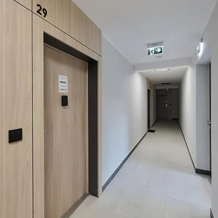 Moonlight With Parking, 2 Km To Old Town By Renters Wroclaw