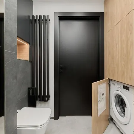 Apartment Moonlight With Parking, 2 Km To Old Town By Renters Wroclaw